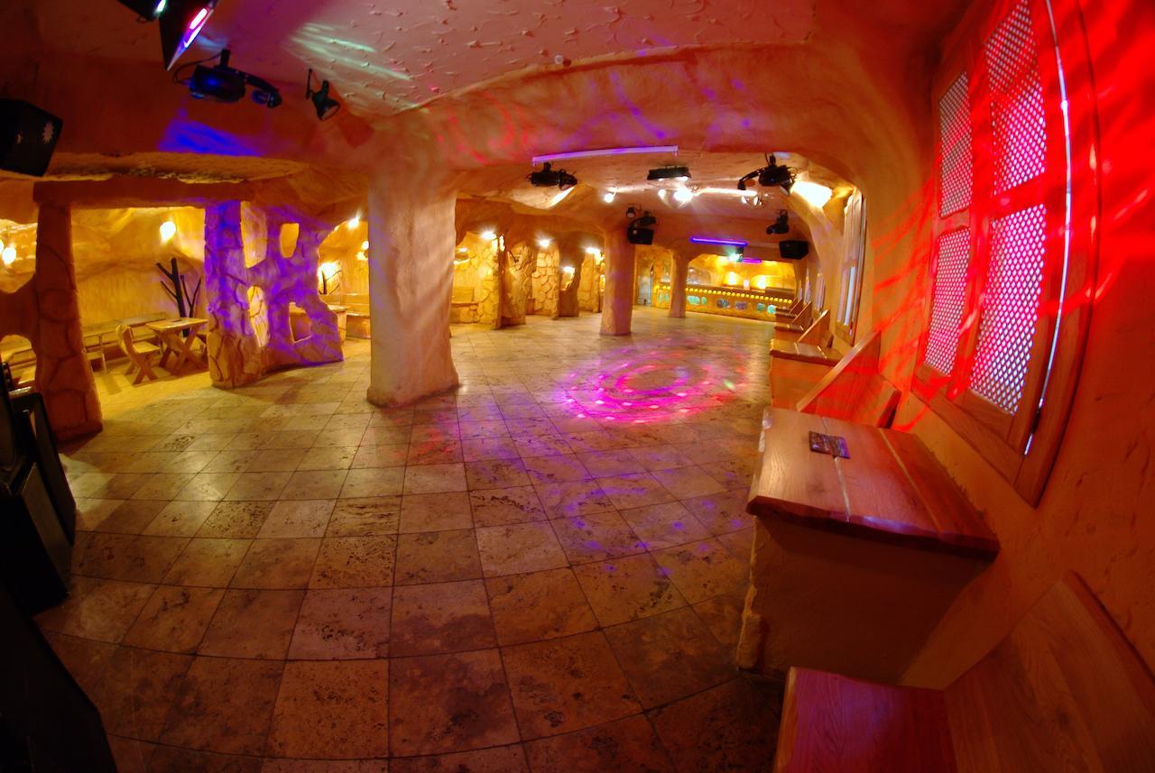 Hotel Mirage Sudovaya Vishnya Dış mekan fotoğraf