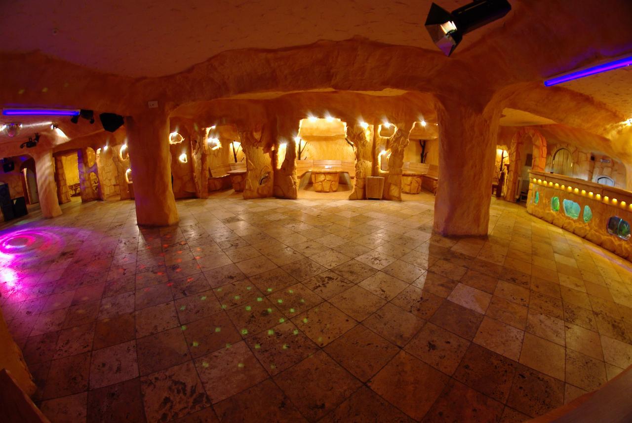 Hotel Mirage Sudovaya Vishnya Dış mekan fotoğraf